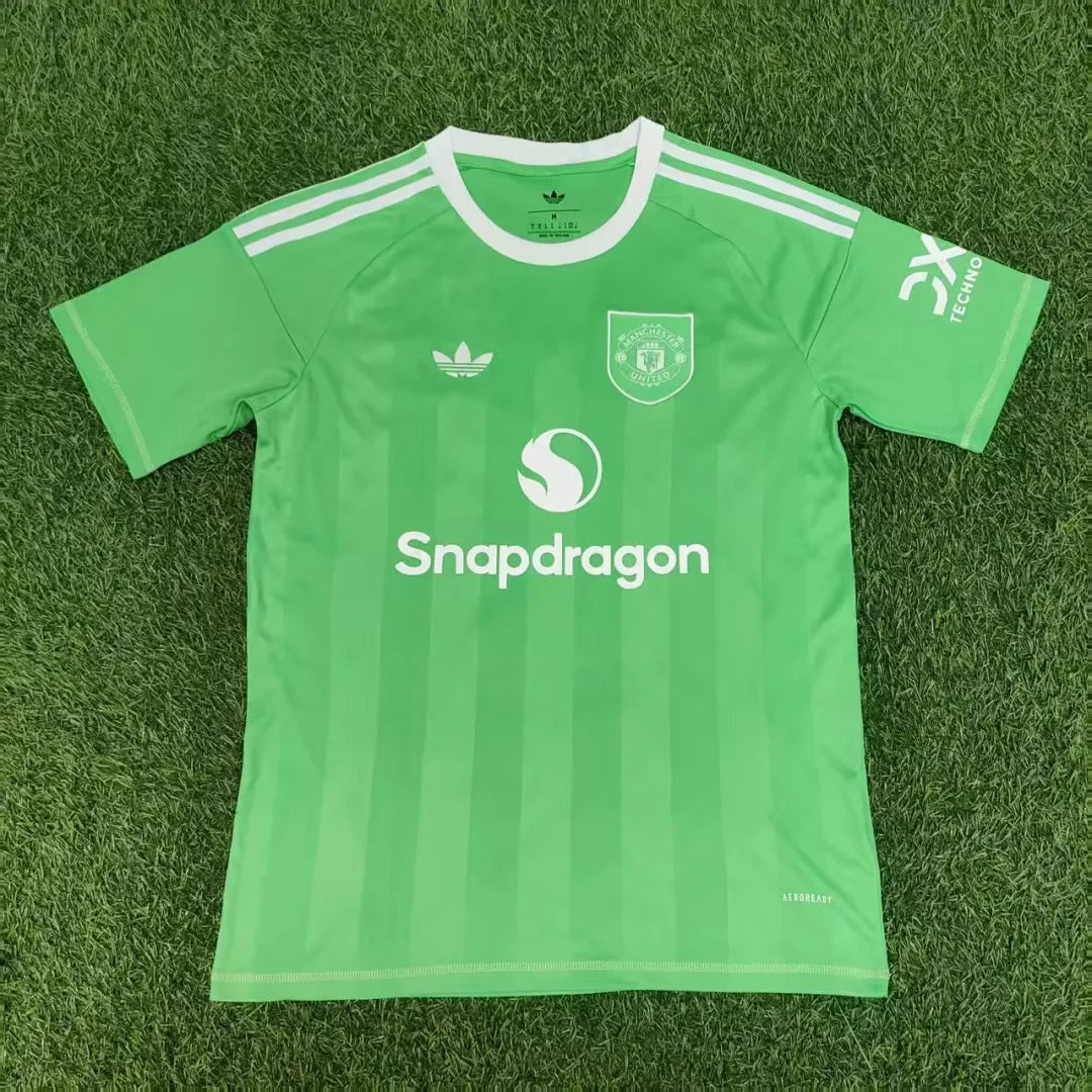 2025/2026 Manchester United Goalkeeper Football Shirt