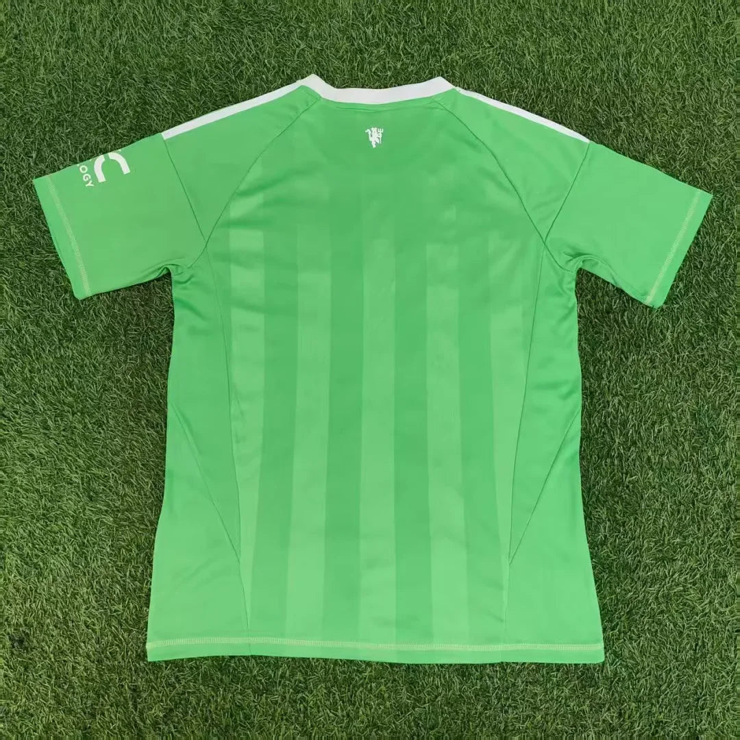 2025/2026 Manchester United Goalkeeper Football Shirt